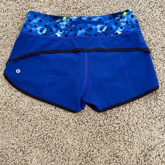 Lululemon Shorts Size 4 2.5" - Picture 2 of 3
